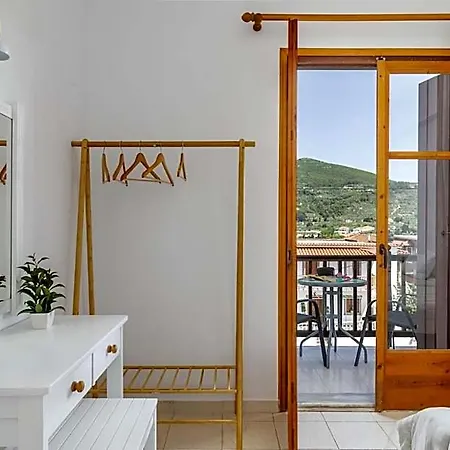 White Lily Hotel 3*