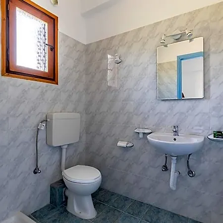 White Lily Hotel