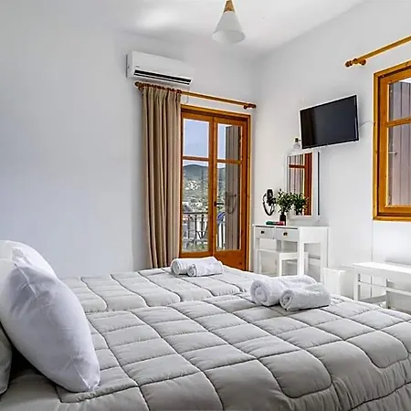 Hotel White Lily 3*